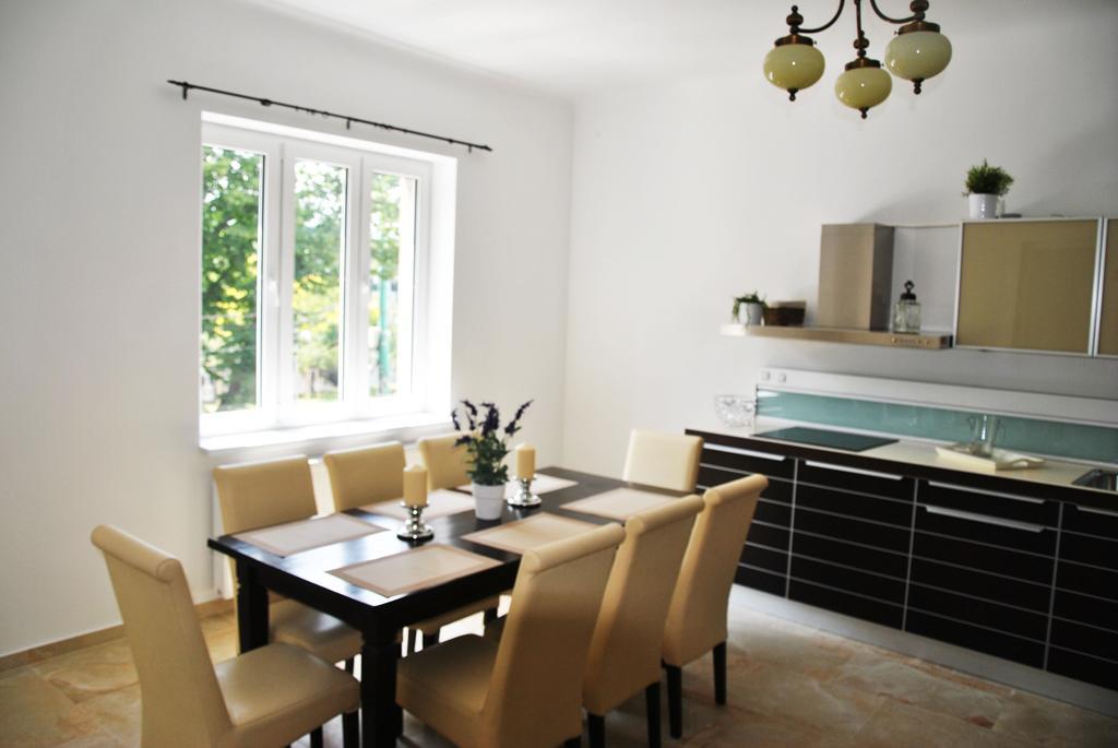 Schoenbrunn Park Apartement Вена Номер фото